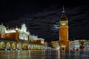 Main square in Krakow at night4