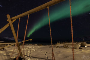 Polar Light in a Swing